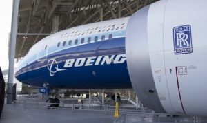 Εν μέσω κρίσης των 737 Max παραιτήθηκε ο CEO της Boeing