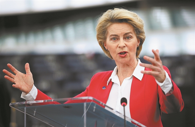 Σκιές από το παρελθόν