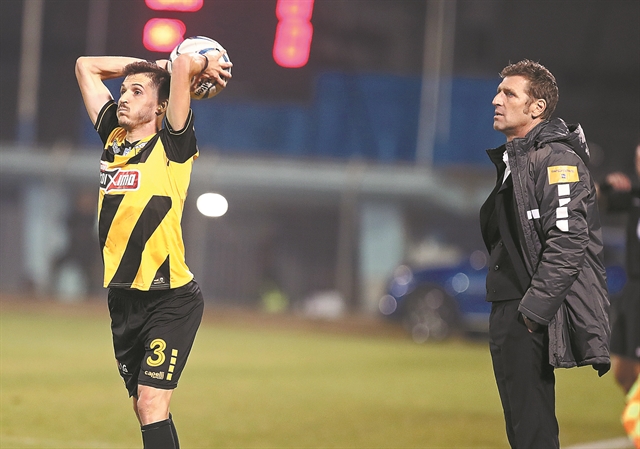 Στόπερ και χαφ σε πρώτο πλάνο