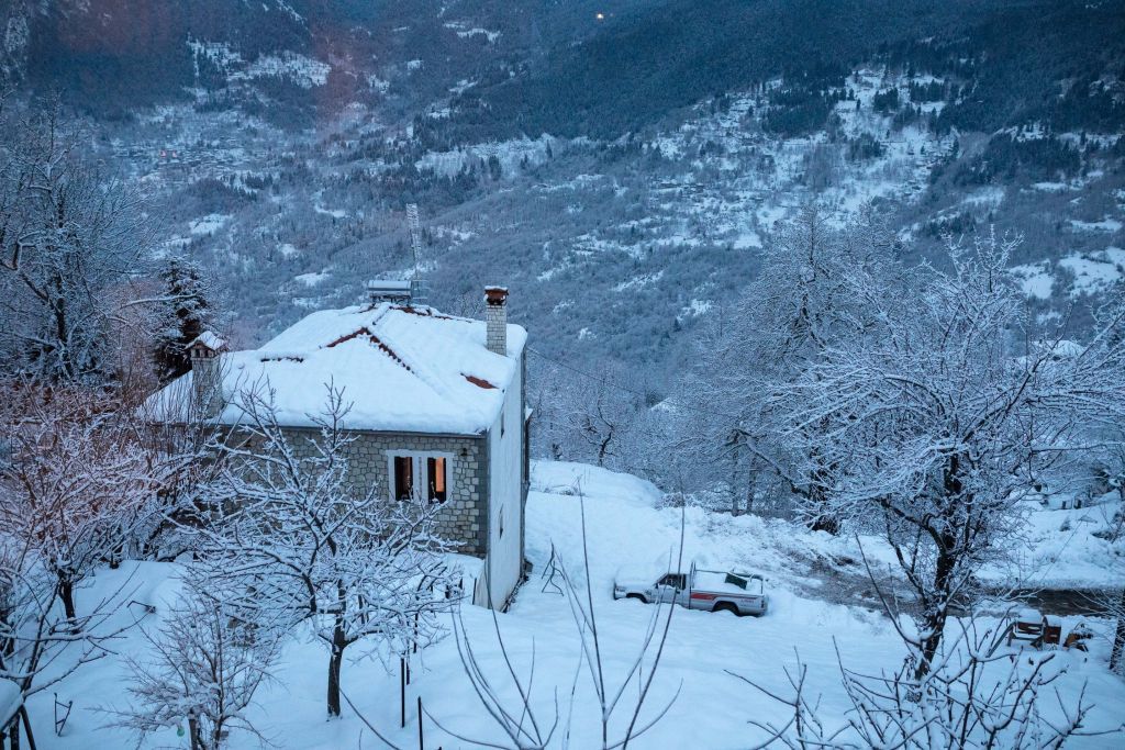Τα εργοστάσια ηλεκτρικής ενέργειας “παράγουν” τεχνητό χιόνι