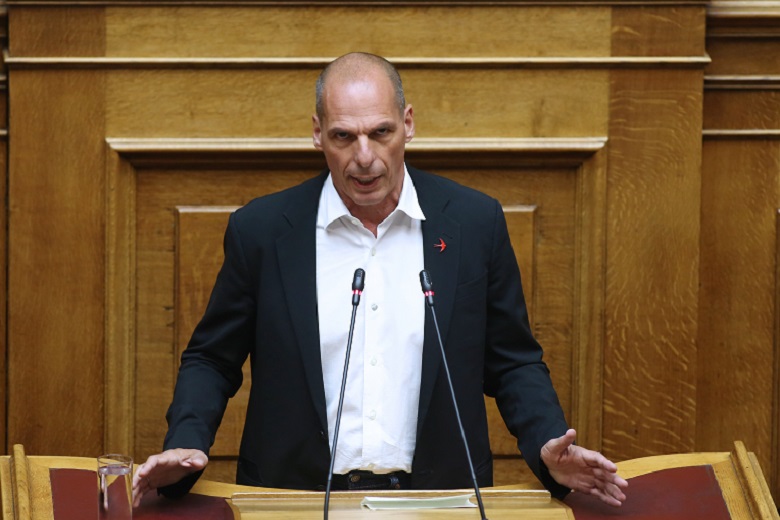 Βαρουφάκης: «Η δημοκρατία μας μπαίνει σε περιπέτειες με αυτό το νομοσχέδιο»