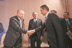 Παράθυρο για… διερευνητικό τηλεφώνημα