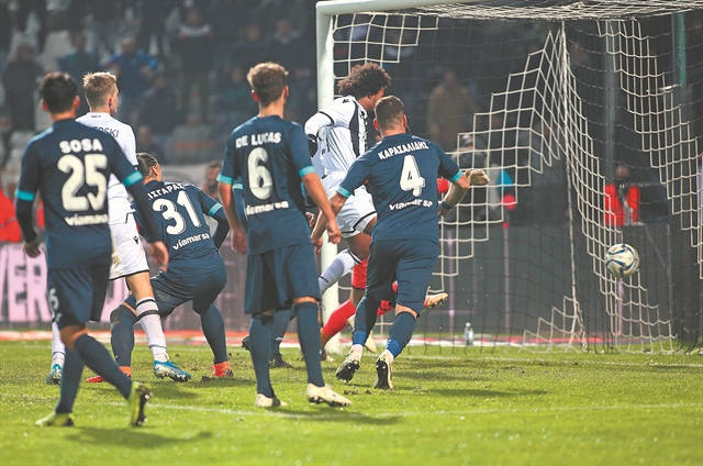 Παίρνει δύναμη από τον πάγκο