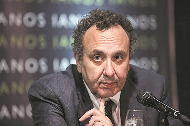 Χρήστος Χωμενίδης: «Νίκη για την Ελλάδα» το Βραβείο Ευρωπαϊκού Μυθιστορήματος στη «Νίκη»