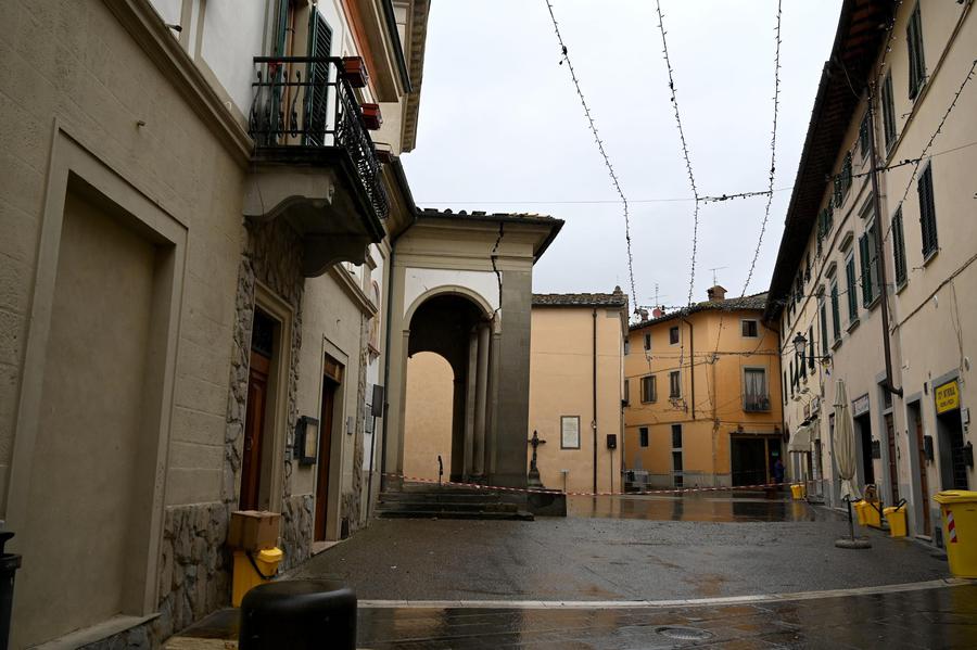 Σεισμός στην Ιταλία : Ρωγμές σε κτίρια – Πάνω από 40 μετασεισμοί