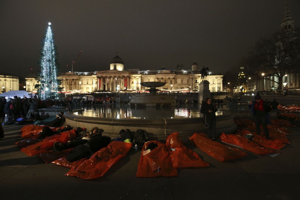 Κοιμήθηκαν στους δρόμους για να υποστηρίξουν τους αστέγους