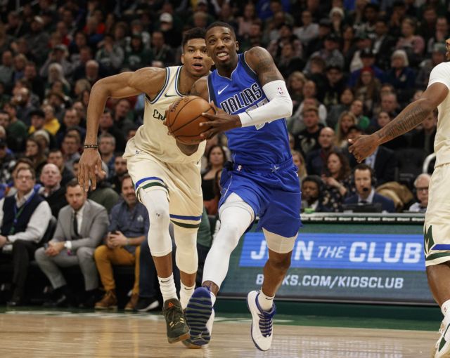 Γιάννης από άλλο πλανήτη, όμως… μόνος κόντρα στους Μάβερικς