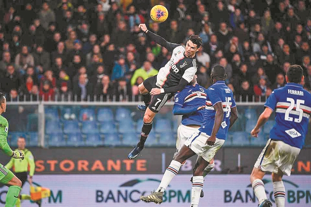 Απείλησαν με επ’ αόριστον αποχή οι διαιτητές