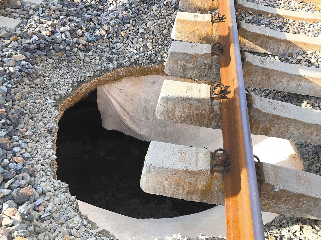 Μαύρη τρύπα στις γραμμές του Προαστιακού