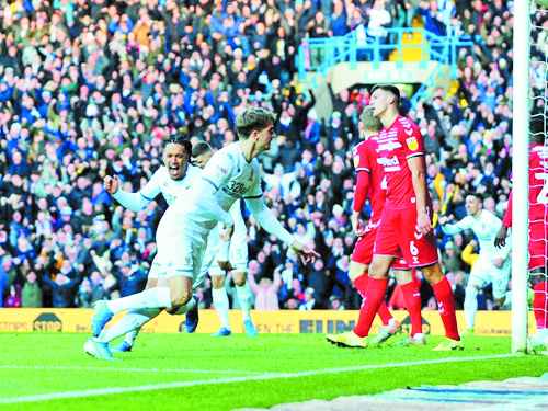 Ανέβηκε πρώτη η Λιντς