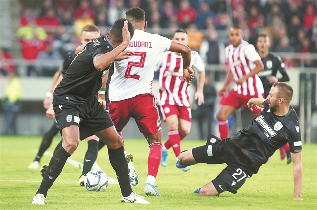 Πέντε μάχες για δύο κούπες