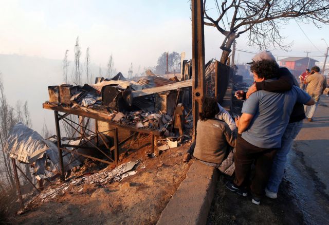 Χιλή : Στάχτη έχουν γίνει πάνω από 1.500 στρέμματα γης και 150 κατοικίες