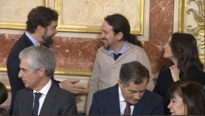 Αντιδράσεις για τη φιλική κουβεντούλα του Πάμπλο Ιγκλέσιας με βουλευτή του Vox