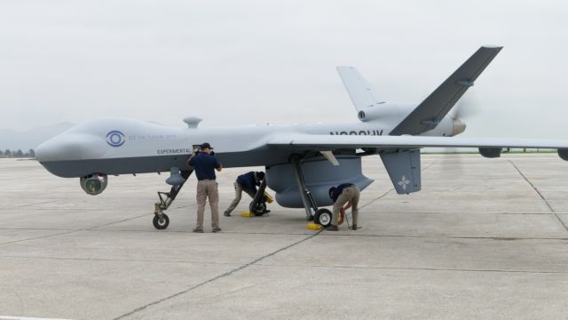 Βίντεο με επίδειξη αμερικανικού drone στη Λάρισα