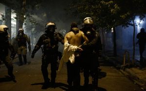 Ομάδα Νομικής Βοήθειας: Τα περιστατικά αστυνομικής βίας δεν είναι μεμονωμένα