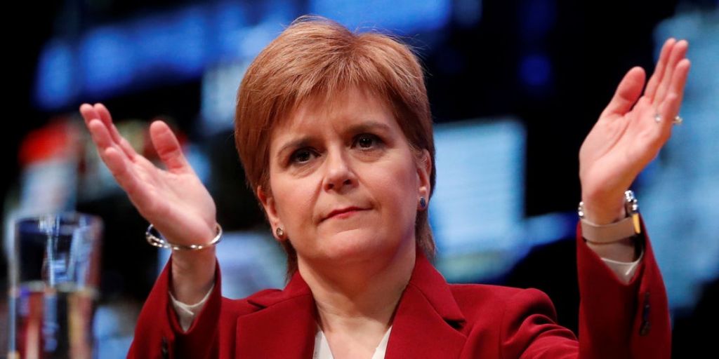 Η Στέρτζον αρχίζει να πιέζει για νέο δημοψήφισμα περί ανεξαρτησίας της Σκωτίας