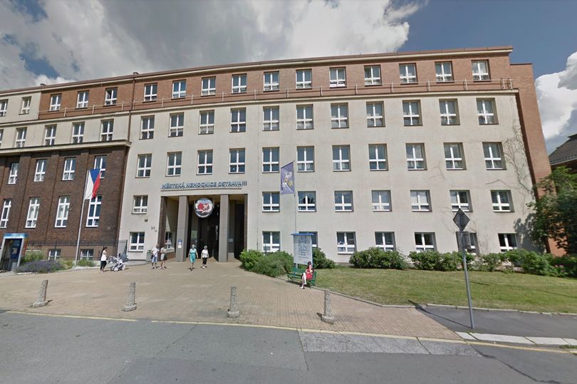 Πυροβολισμοί σε νοσοκομείο στην Τσεχία με «πολλά θύματα»