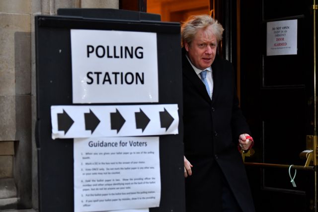 Βρετανία : Ουρές στα εκλογικά κέντρα για τις κρίσιμες εκλογές