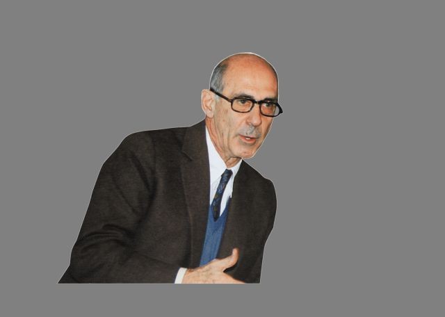 «Πρώτα γοητεύουμε, μετά εκπαιδεύουμε»