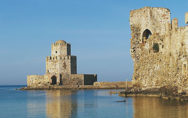 Εντυπωσιακό: Το μεσαιωνικό κάστρο της Μεθώνης από ψηλά