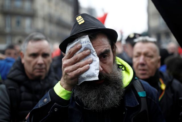 Γαλλία: Δακρυγόνα από την αστυνομία κατά διαδηλωτών στο Παρίσι