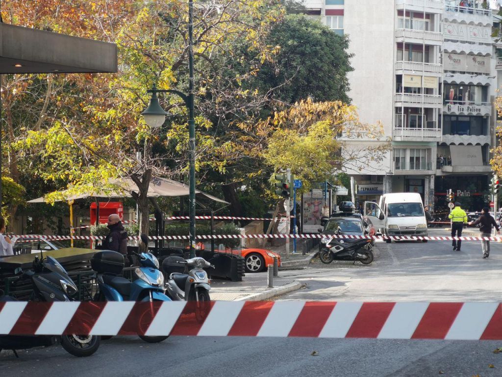 Ελεγχόμενη έκρηξη σε ύποπτη βαλίτσα στο Κολωνάκι