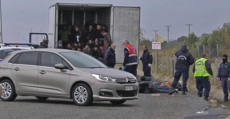 Λάρισα : Πρόσφυγες βρέθηκαν κλειδωμένοι σε φορτηγό – ψυγείο