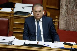 Συμβολικές αλλαγές Θεοδωρικάκου στην ψήφο αποδήμων λόγω… ΣΥΡΙΖΑ