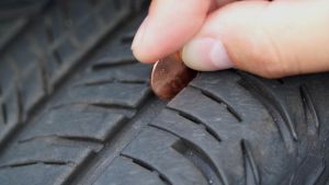 Πότε τα ελαστικά στο ΙΧ, μας “χτυπάνε καμπανάκι” για να πάμε στο βουλκανιζατέρ