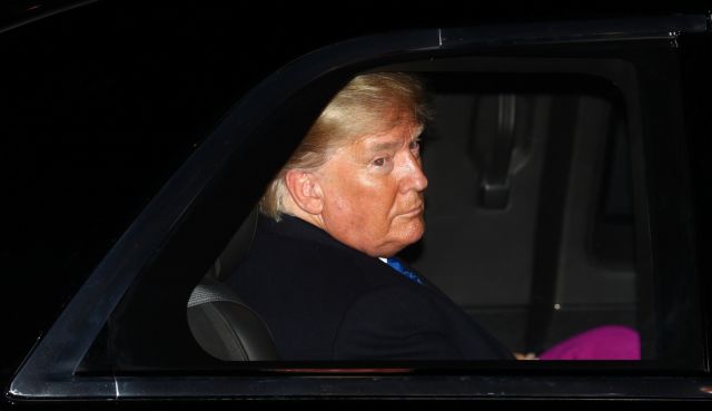 Ο Τραμπ επιδίωξε την ανάμιξη ξένης χώρας στις εκλογές και παρεμπόδισε την έρευνα