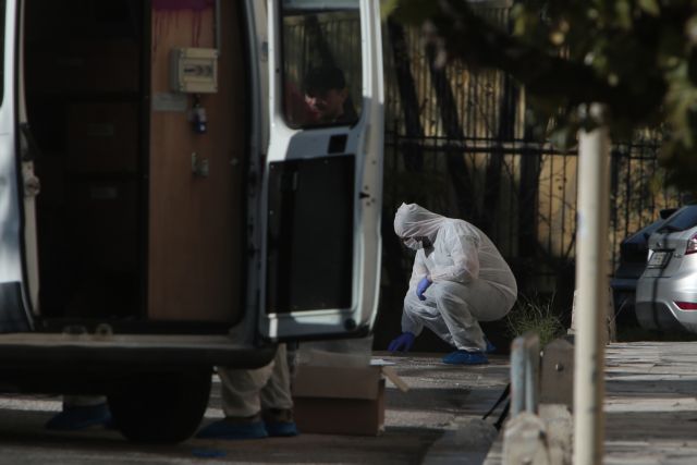 Καρέ καρέ η στιγμή εξουδετέρωσης του εκρηκτικού μηχανισμού στο ΑΤ Ζωγράφου