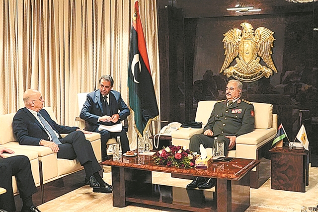 Κινήσεις – ματ της Αθήνας στη διπλωματική σκακιέρα