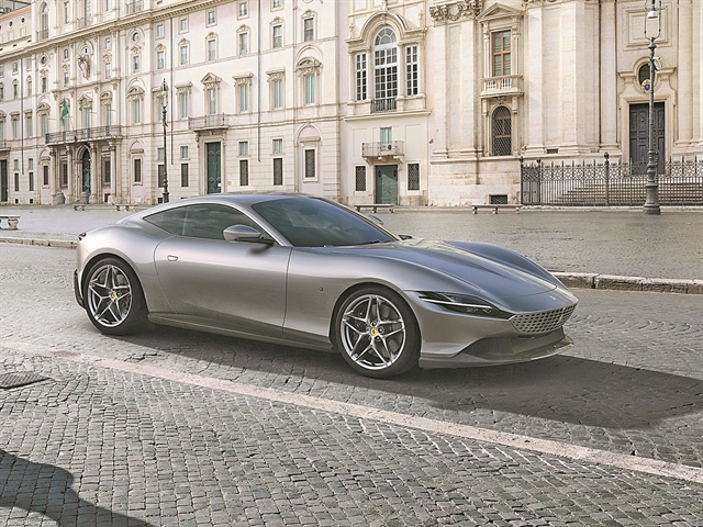 Ferrari: φουλ ηλεκτρικό το 2025