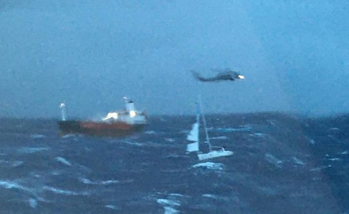 Βίντεο από τη διάσωση του ιστιοφόρου στον Σαρωνικό