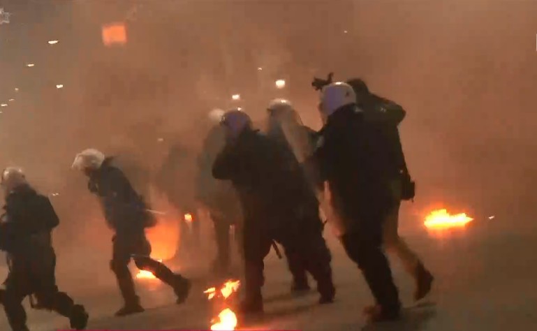 Πορεία Γρηγορόπουλου: Μολότοφ και τραυματισμοί στο κέντρο της Πάτρας