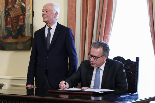 Κουμουτσάκος στον ΟΟΣΑ : Η Ελλάδα βιώνει «μεταναστευτική κόπωση»