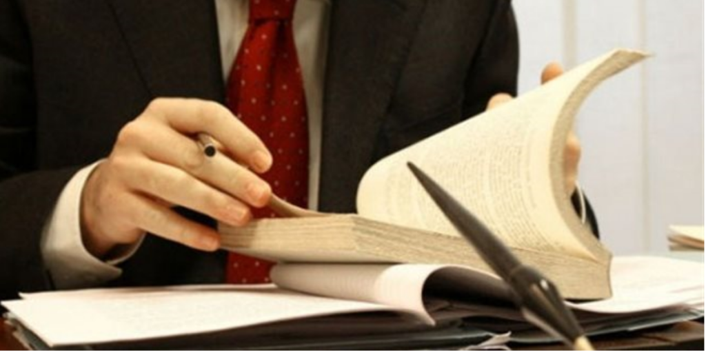 Αποχή συμβολαιογράφων από πλειστηριασμούς και σύνταξη συμβολαίων