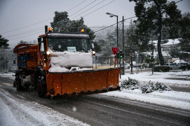 Σε κλοιό κακοκαιρίας η Αττική: Ποιοι δρόμοι είναι κλειστοί