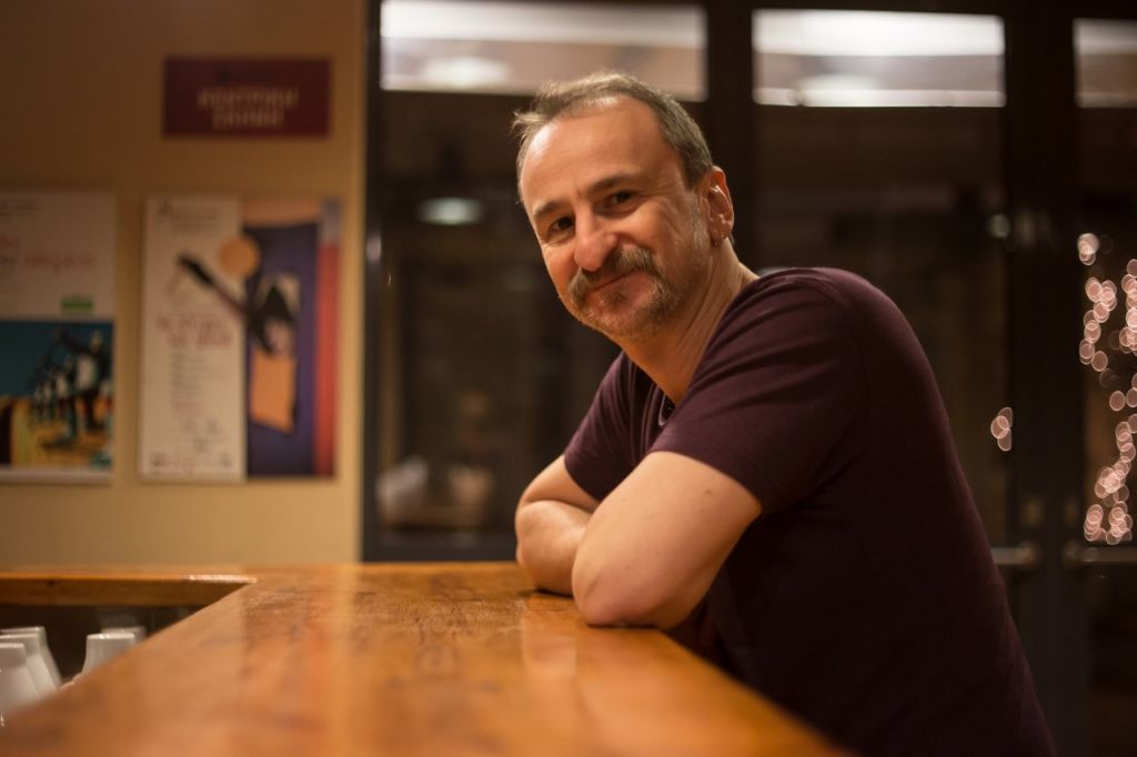 Ο Παντελής Δεντάκης στήνει την «Μικρή μέσα στο σκοτεινό δάσος