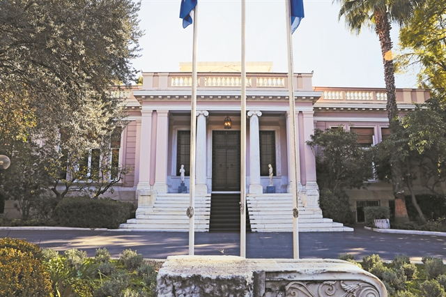 Δύο σενάρια στο Μαξίμου για πρόωρες κάλπες