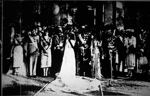 ΟΙ ΓΑΜΟΙ ΤΗΣ Α.Β.Υ. ΤΟΥ ΔΙΑΔΟΧΟΥ ΚΑΙ ΤΗΣ ΠΡΙΓΚΙΠΙΣΣΗΣ ΦΡΕΙΔΕΡΙΚΗΣ