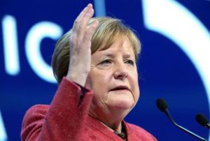 Υπέρ ενταξιακών συνομιλιών με Αλβανία, Β.Μακεδονία η Μέρκελ