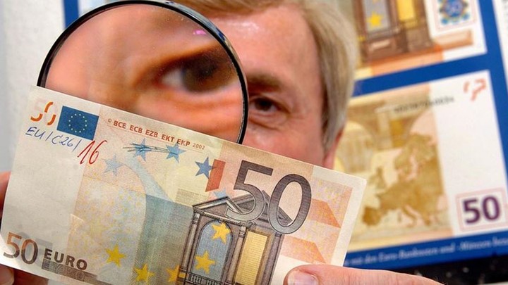 ΕΚΤ: Κυρίως 20ευρα και 50ευρα τα πλαστά χαρτονομίσματα στην ευρωζώνη – Πόσα κυκλοφορούν