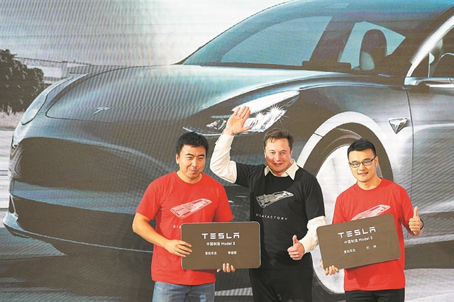 Η Tesla και ο Ιλον Μασκ έχουν… ρεύμα στην Κίνα