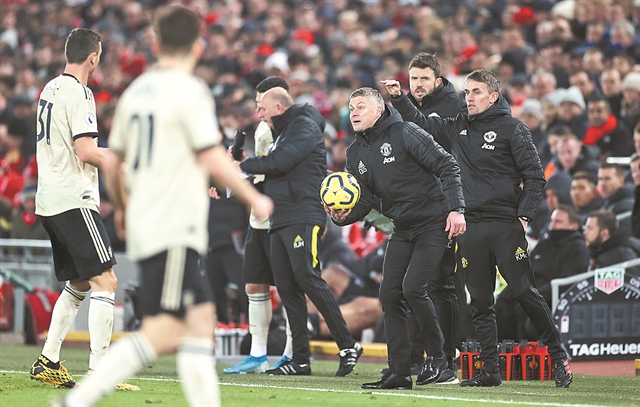 «Ντρέπονται για εμάς»