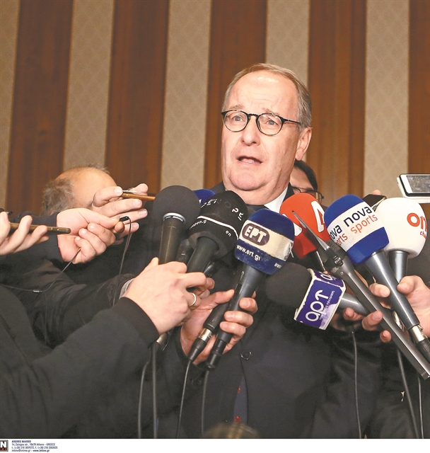 Απάντηση στον Χούμπελ, μήνυμα στην κυβέρνηση