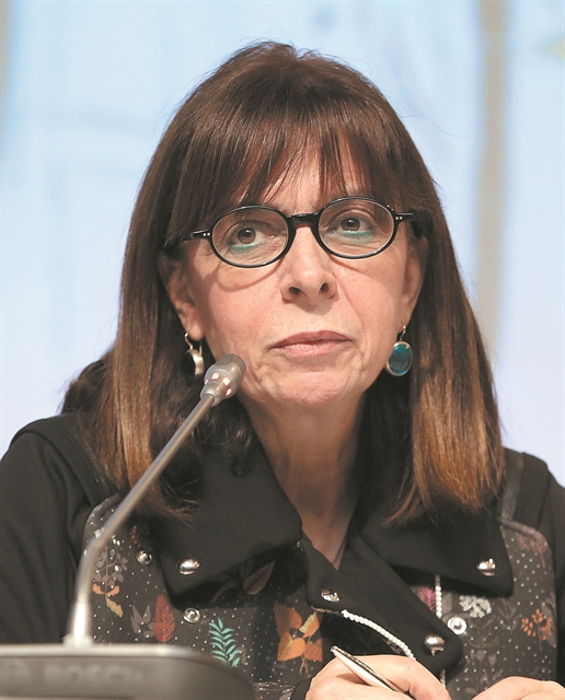 Η ανήσυχη διαδρομή της Προέδρου