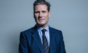 Ο Κέιρ Στάρμερ φαβορί να αντικαταστήσει τον Κόρμπιν στους Εργατικούς