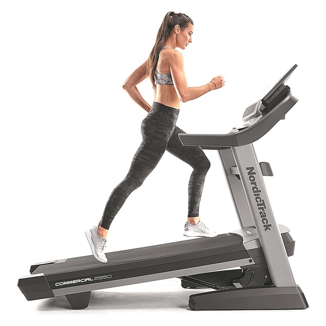 Ανηφορικό tempo run στον διάδρομο