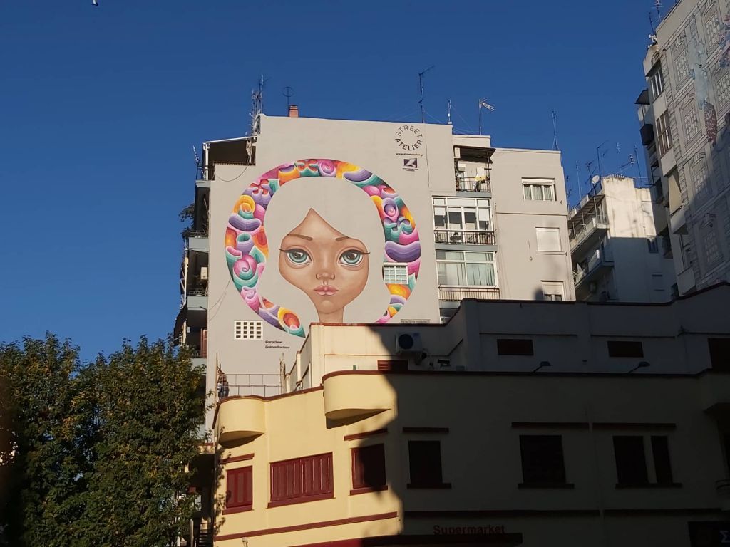 Εντυπωσιακό γκράφιτι στην πλατεία Ναυαρίνου